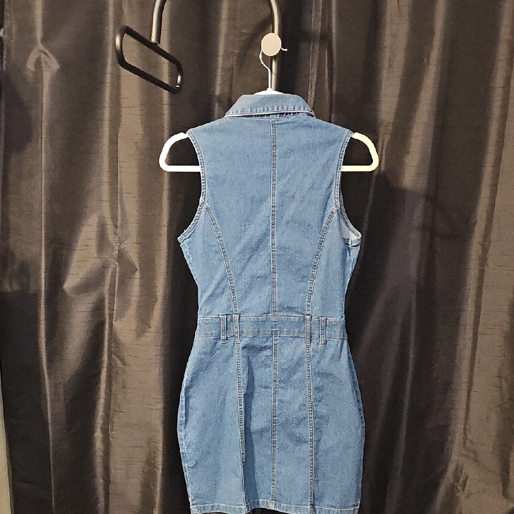 Denim Sleeveless Button-Down Dress - Picture 3 of 10